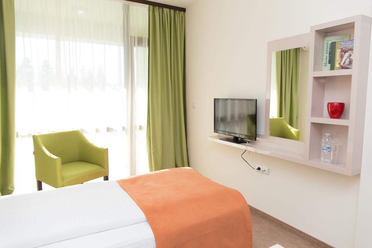 Hotel-Clinic Dr. Gechevi Pavel Banya Bagian luar foto