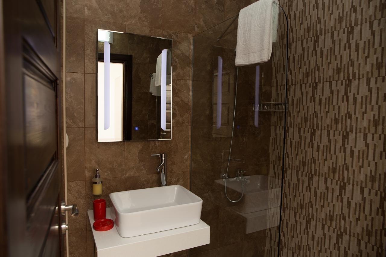 Hotel-Clinic Dr. Gechevi Pavel Banya Bagian luar foto