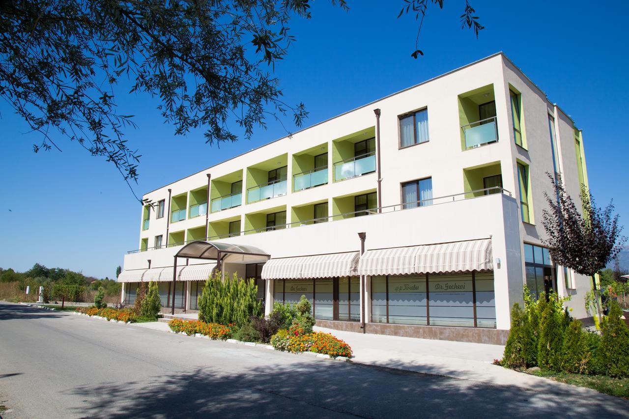 Hotel-Clinic Dr. Gechevi Pavel Banya Bagian luar foto