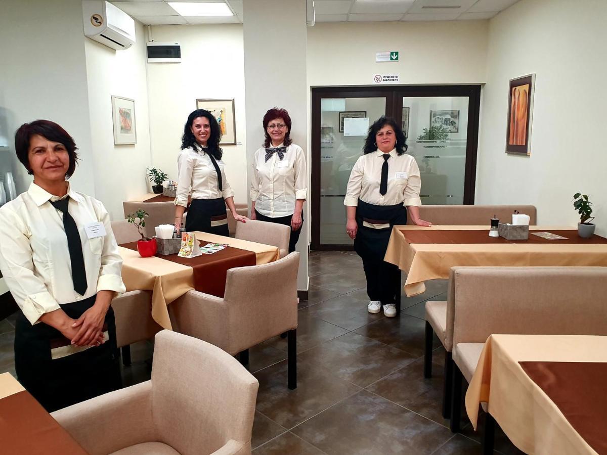 Hotel-Clinic Dr. Gechevi Pavel Banya Bagian luar foto